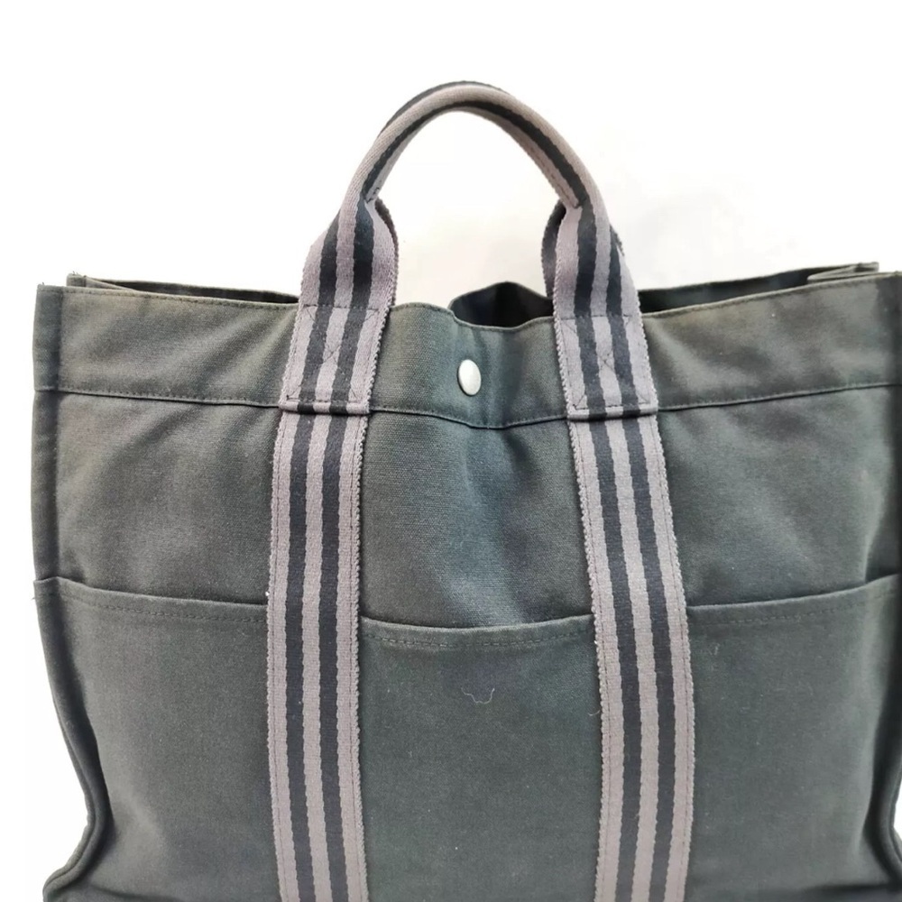 Large Hermes canvas bag. Authentic. I will gladly accept $501
So it goes to posh - Picture 2 of 9